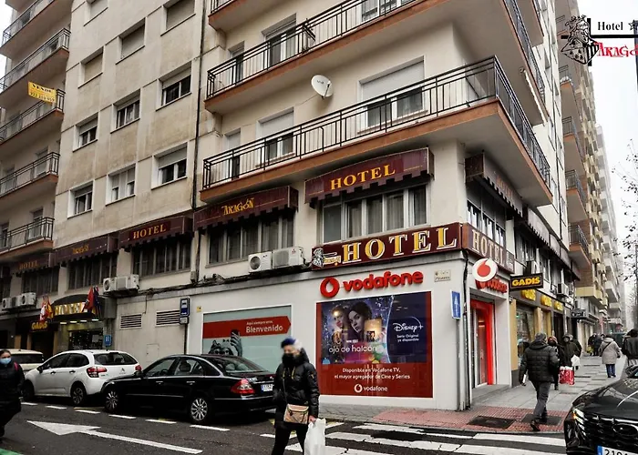Aragon Hotel *